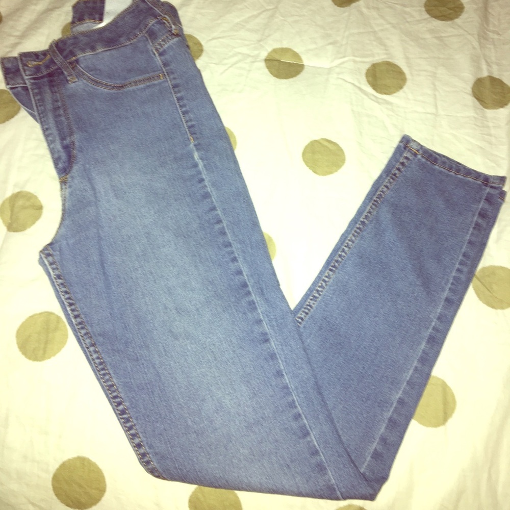 Medium wash high waisted H&M skinny jeans